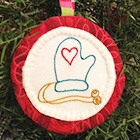 </p>
<p><center><a href="http://dreamlaughcreate.blogspot.it/2012/11/aurifil-ornament-hop.html" target="_blank">Lizzie B Cre8ive</a></center>